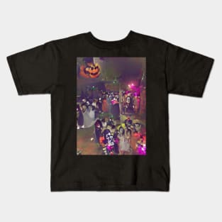 HALLOWEEN PARTY AT RITZ FRANCE Kids T-Shirt